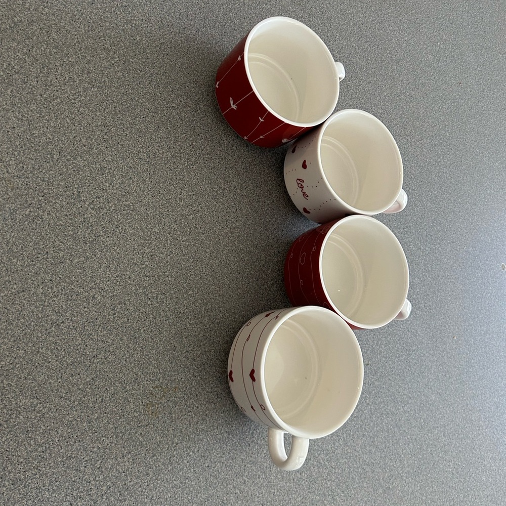 Pier 1 set of 4 stacking ❤️red & white heart ❤️design mugs with holder. - Picture 5 of 8